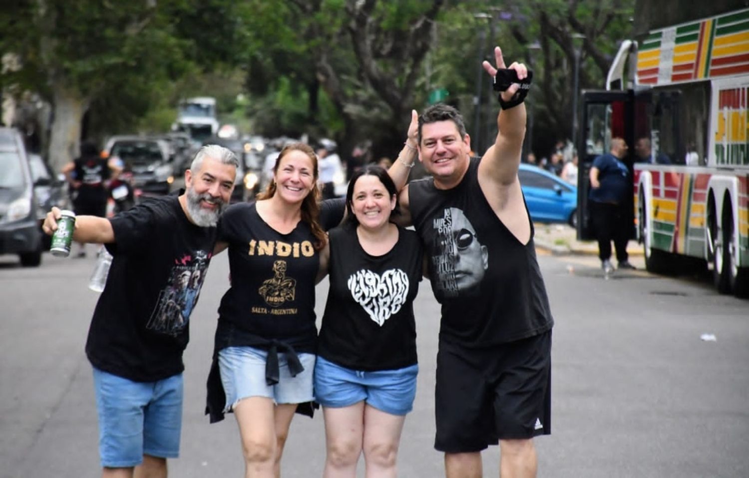 Los fanáticos de La Renga le pusieron color y mística roquera a la previa del histórico show en Rosario