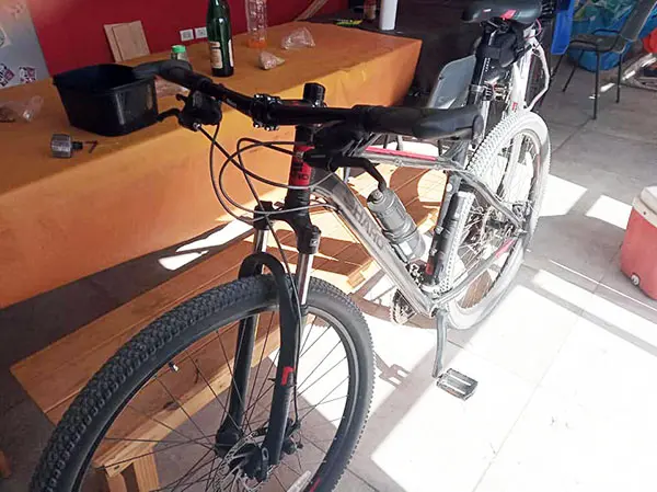 Sustraen una costosa bicicleta