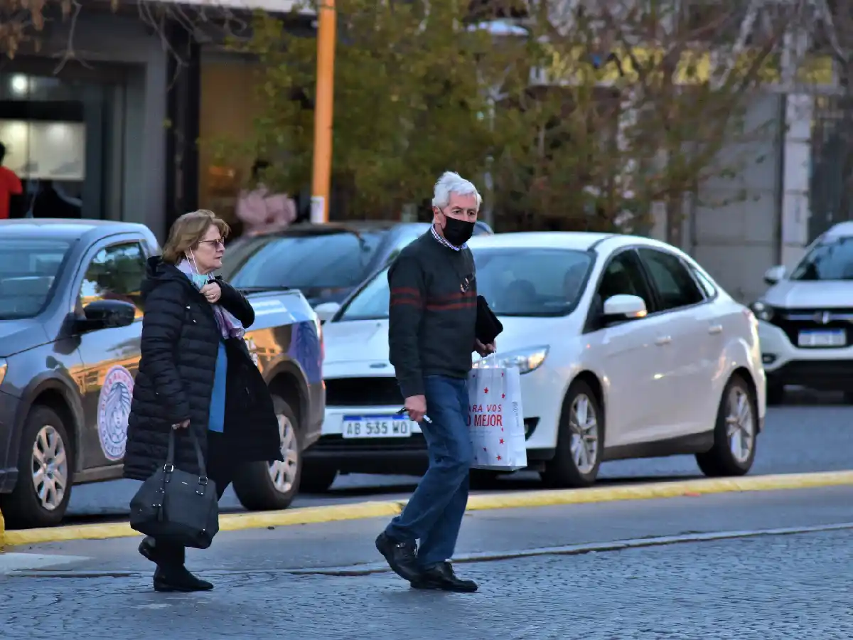  Un podcast universitario pone voz a las personas mayores y lo que les pasó en pandemia