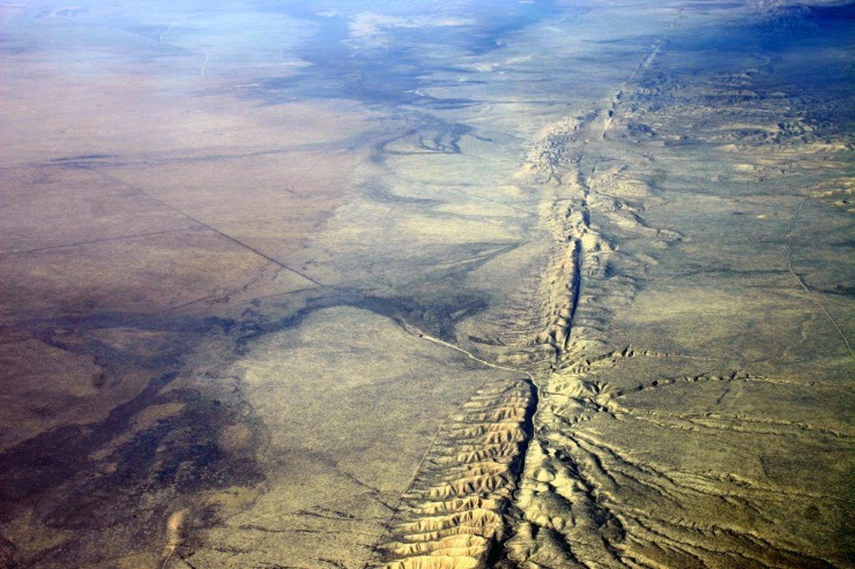 ¡ATERRADOR! Gran grieta submarina provocaría un devastador terremoto (+ Video)