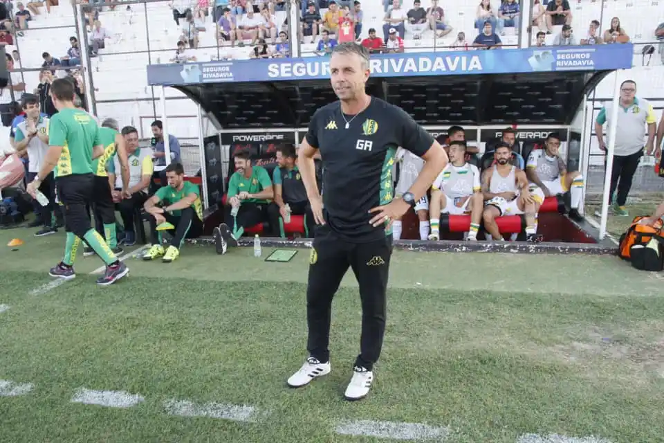 Gustavo Álvarez: “El plantel está comprometido”