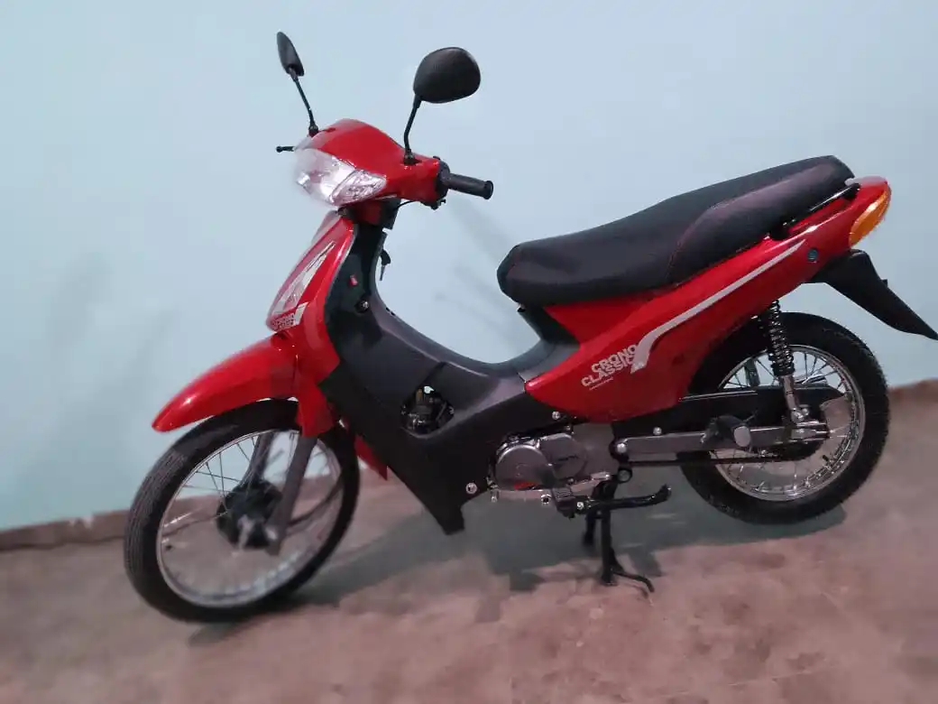 Moto robada afuera del Banco Nación - 2