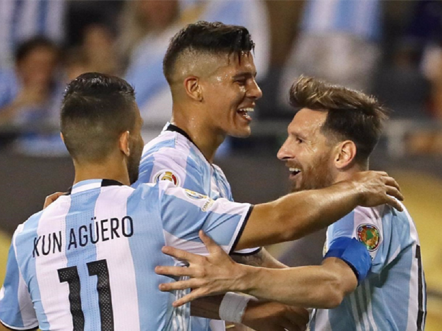 Tras la lesión, Agüero vuelve al equipo titular de la Selección
