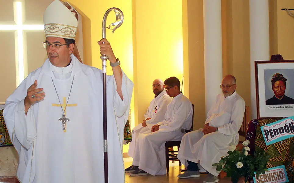 Entronización en la capilla Señora de Itatí