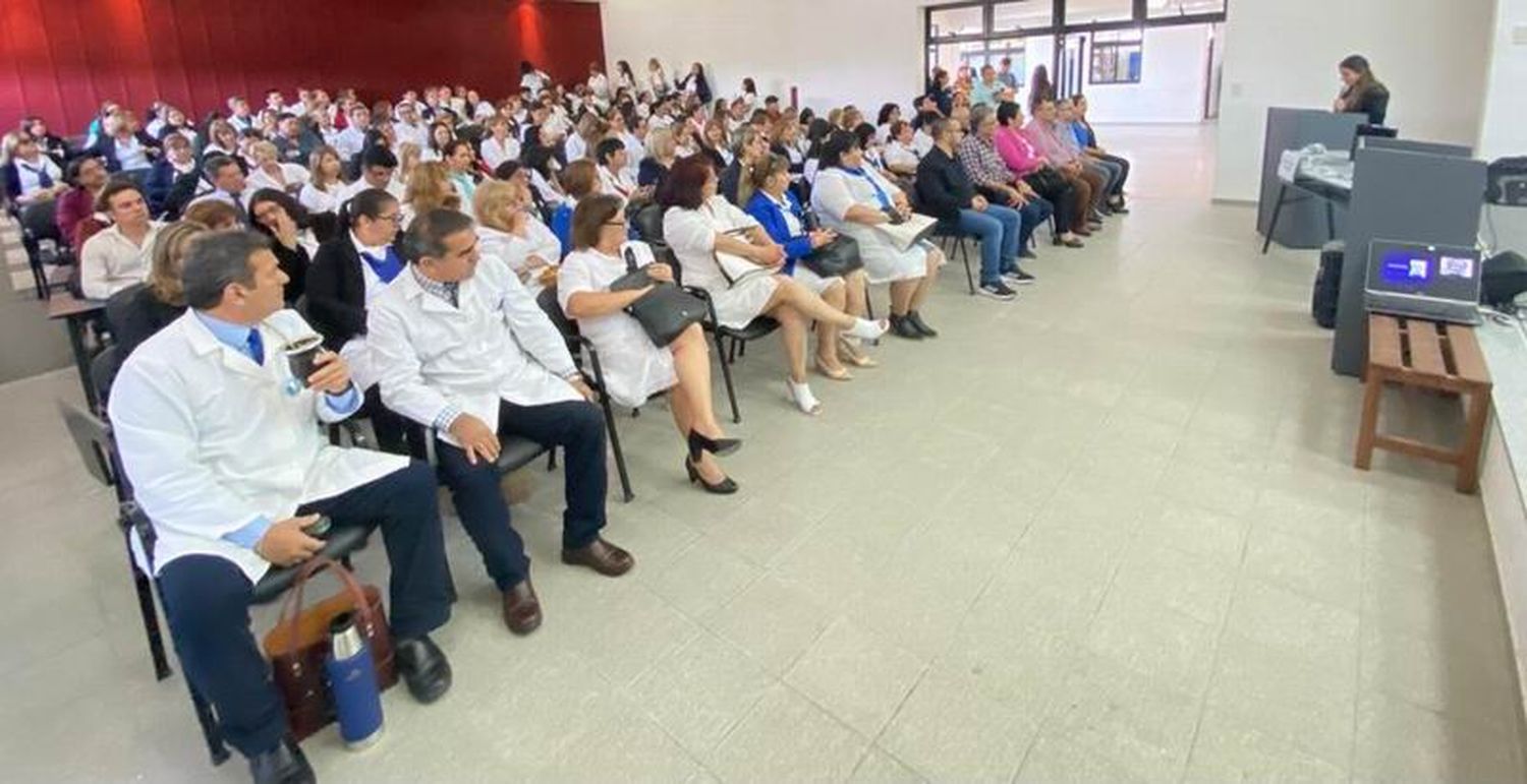 Terminó la entrega de cuadernos de Ciencias 
Sociales para el segundo ciclo de la Primaria