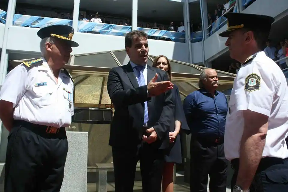 Ritondo saludó a la policía en su día y aseguró que va a "inaugurar una nueva etapa institucional"