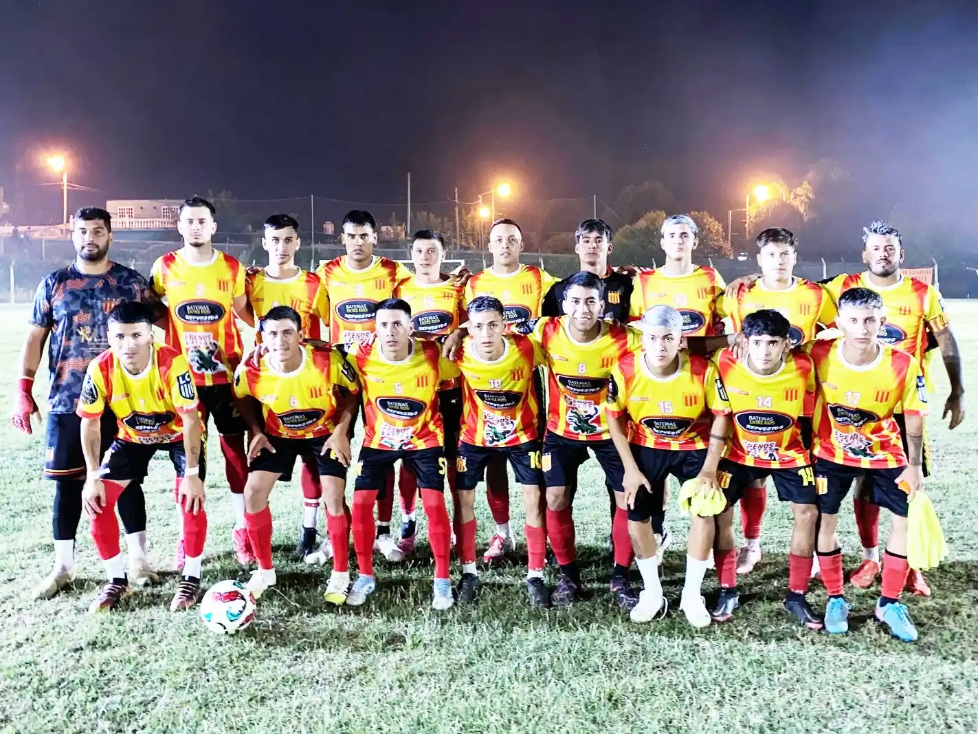 Unión juega hoy sábado, Libertad, Nebel, La Bianca y Colegiales mañana domingo