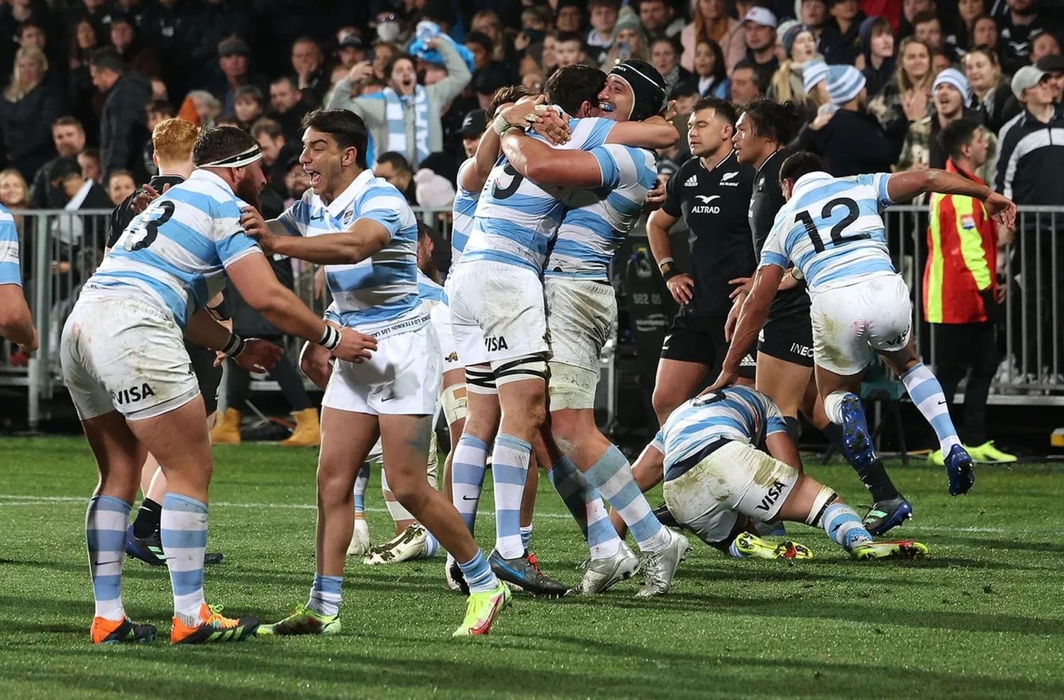 Los Pumas hicieron historia en Nueva Zelanda y le ganaron a los All Blacks