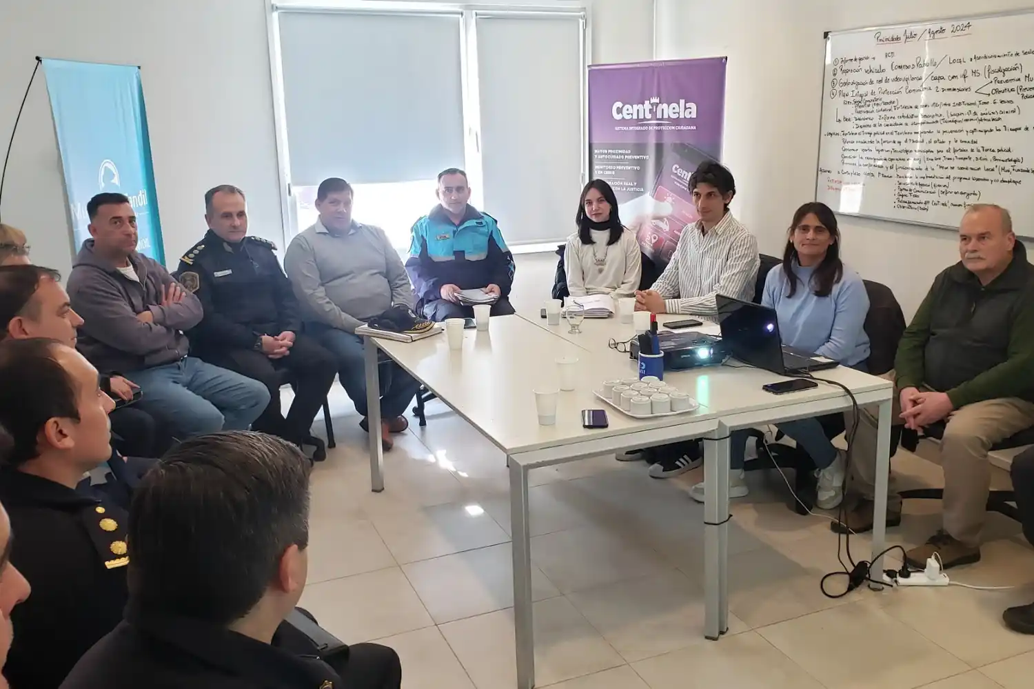 Autoridades municipales y provinciales abordaron la problemática de la seguridad en Tandil.