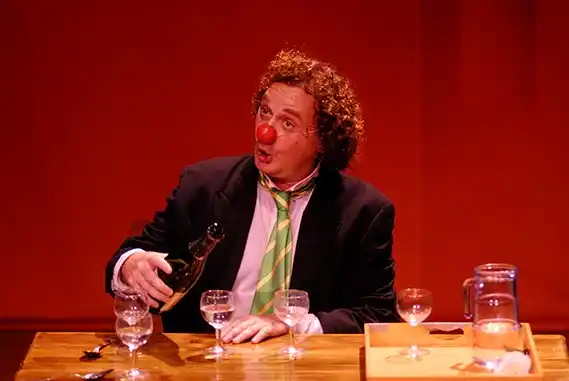 “Vivimos en una soledad contemporánea y no podemos parar”