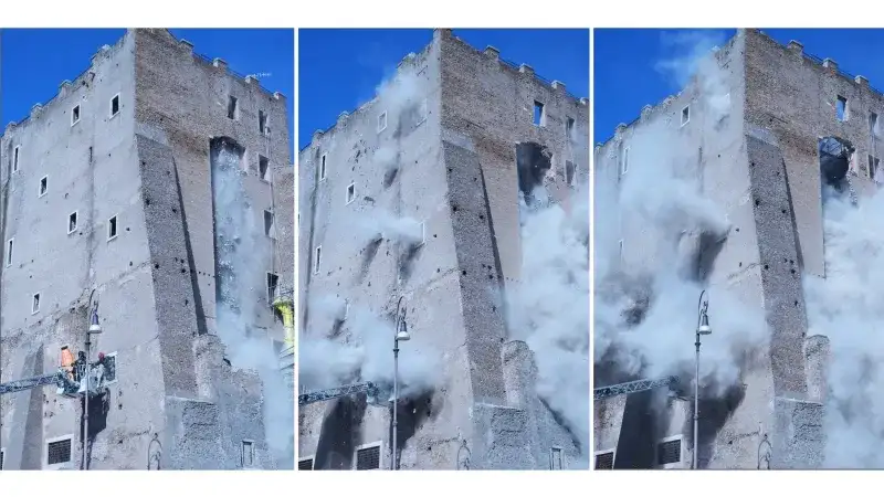 Esta composición de tres imágenes muestra una nube de escombros de un segundo derrumbe rodeando a los bomberos que intentaban rescatar al trabajador. (Foto AP/Domenico Stinellis)