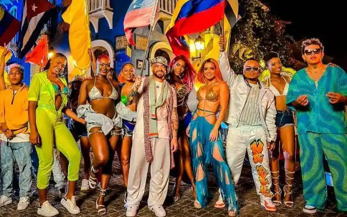 Nacho, se une el exitoso tema “Catalina”