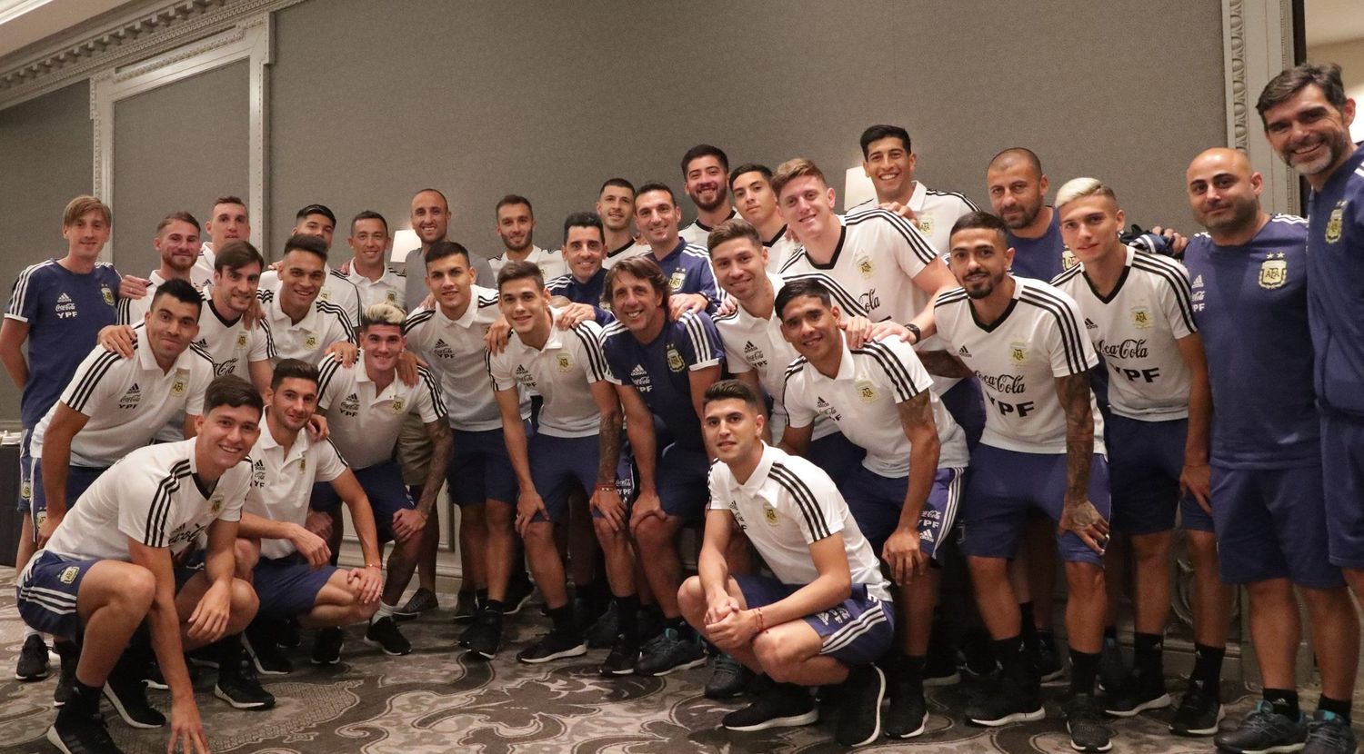 Manu Ginóbili visitó a la Selección antes del amistoso con México