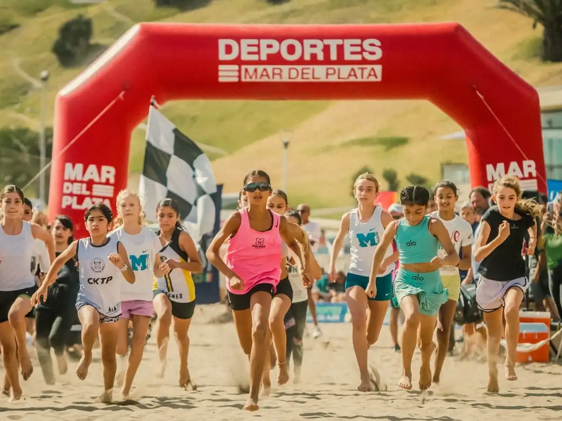 La actividad se desarrollará en la Pista de Atletismo Justo Román, ubicada en el Parque de los Deportes.