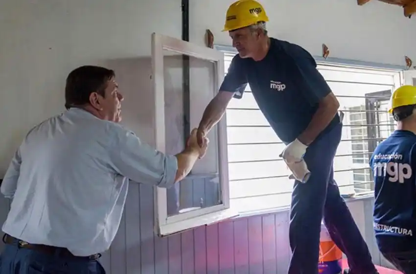 Antes del comienzo del ciclo escolar, siguen los arreglos en las escuelas municipales