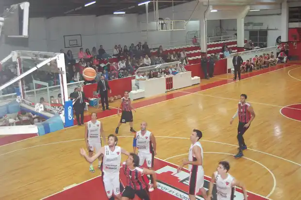 Central quiere desbancar a Parque Sur de la punta y hacerse fuerte de local