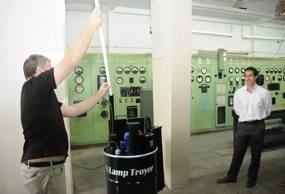 La Usina adquirió una máquina para reciclar lámparas y tubos fluorescentes