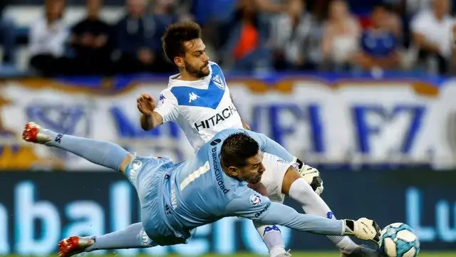 Vélez y Huracán no se  sacaron ventaja en Liniers 