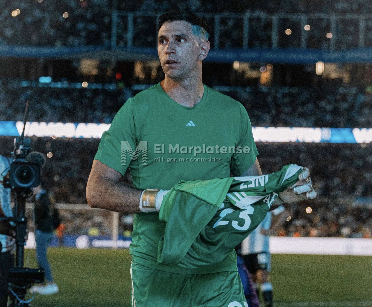 "Dibu" Martínez: el arquero que está en la historia grande del fútbol argentino y va por más