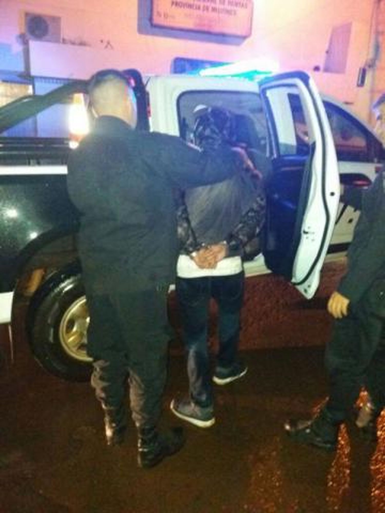 Policía recuperó el motor de una motocicleta y detuvo a tres jóvenes