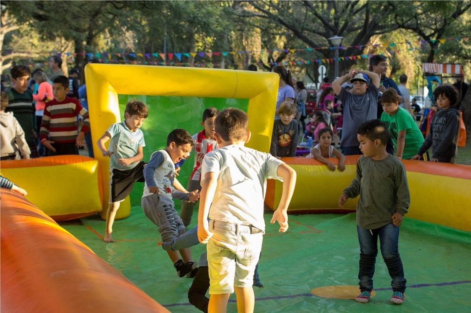 La ciudad se prepara para celebrar la Semana de las Infancias