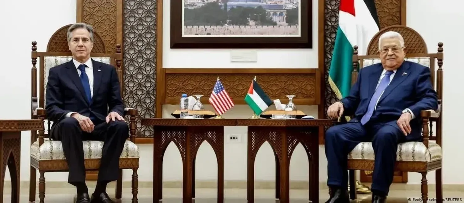 El encargado de Relaciones Exteriores de Estados Unidos, Antony Blinken, visita en Ramallah (Ramalá), al presidente de la Autoridad Palestina, Mahmud Abás.