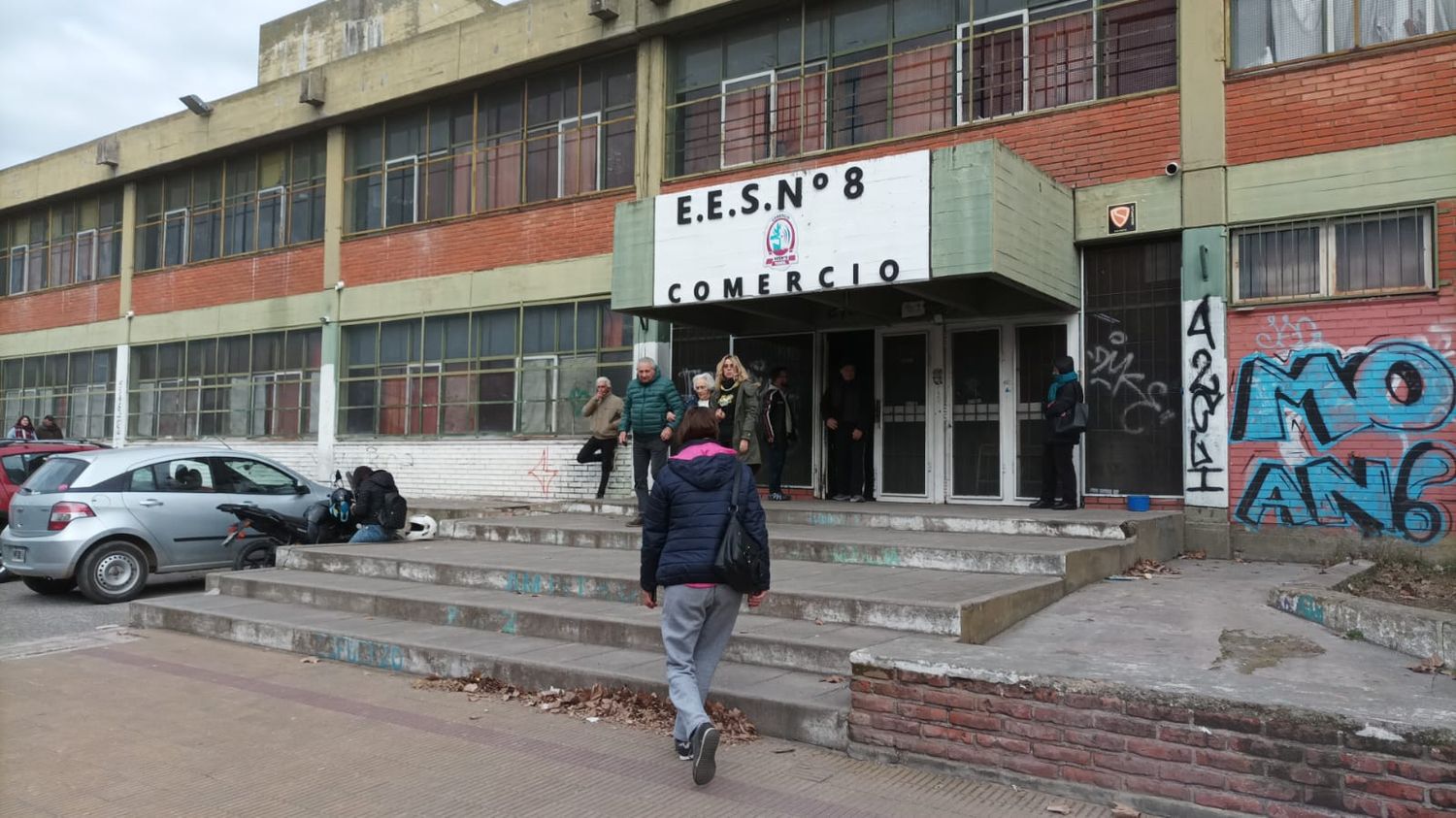 Fiscal general fue retirado de la ex Escuela Comercio tras discutir con un presidente de mesa