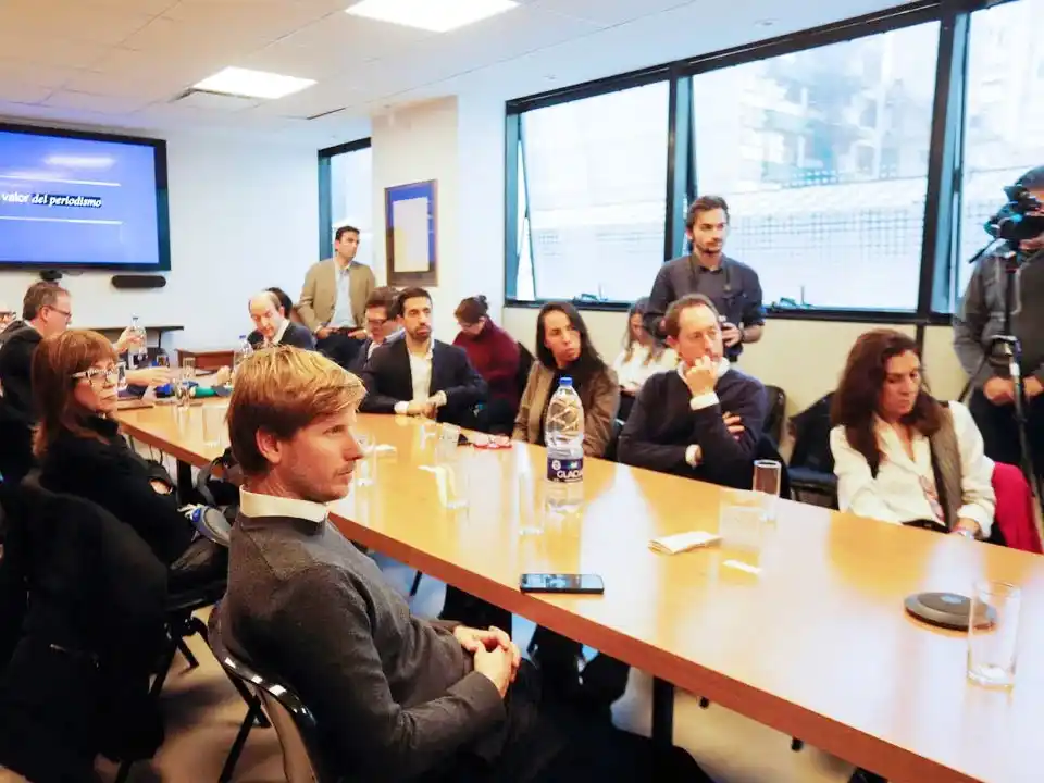 ADEPA lanzó una campaña que resalta “el valor del periodismo” para la democracia en tiempos de fake news