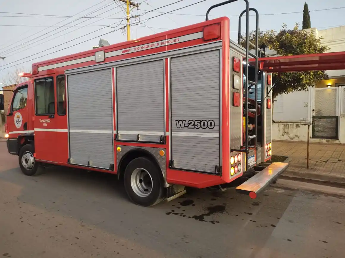 Bomberos sofocaron un principio de incendio en una vivienda