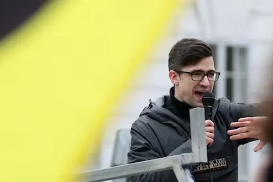 Suiza: la policía detuvo a un político austriaco de extrema derecha.
