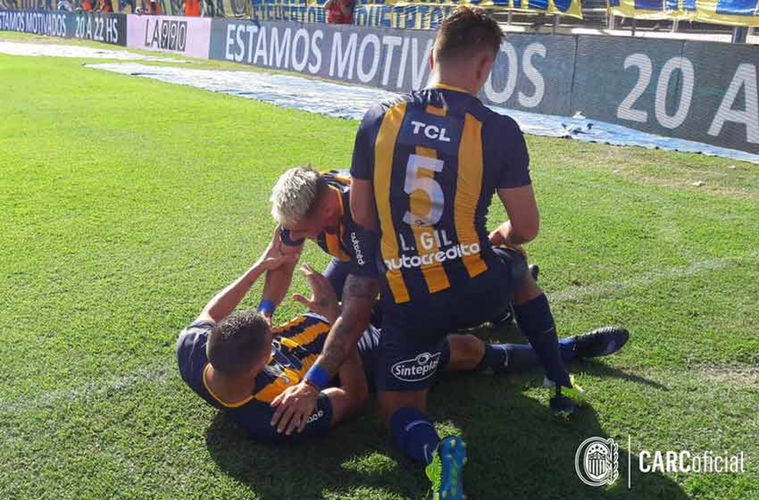Con un gol tempranero, el Canalla consiguió un necesario triunfo