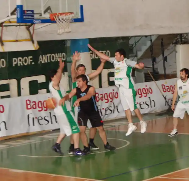 Bohemia ganó y se puso a tiro de la punta