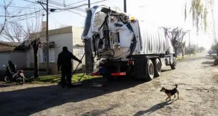 La historia de las cloacas tapadas no termina