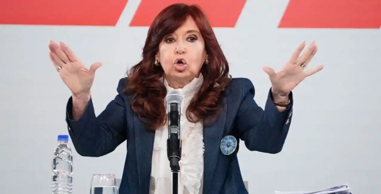 Cristina Kirchner criticó la gestión económica de Alberto Fernández y a los movimientos sociales