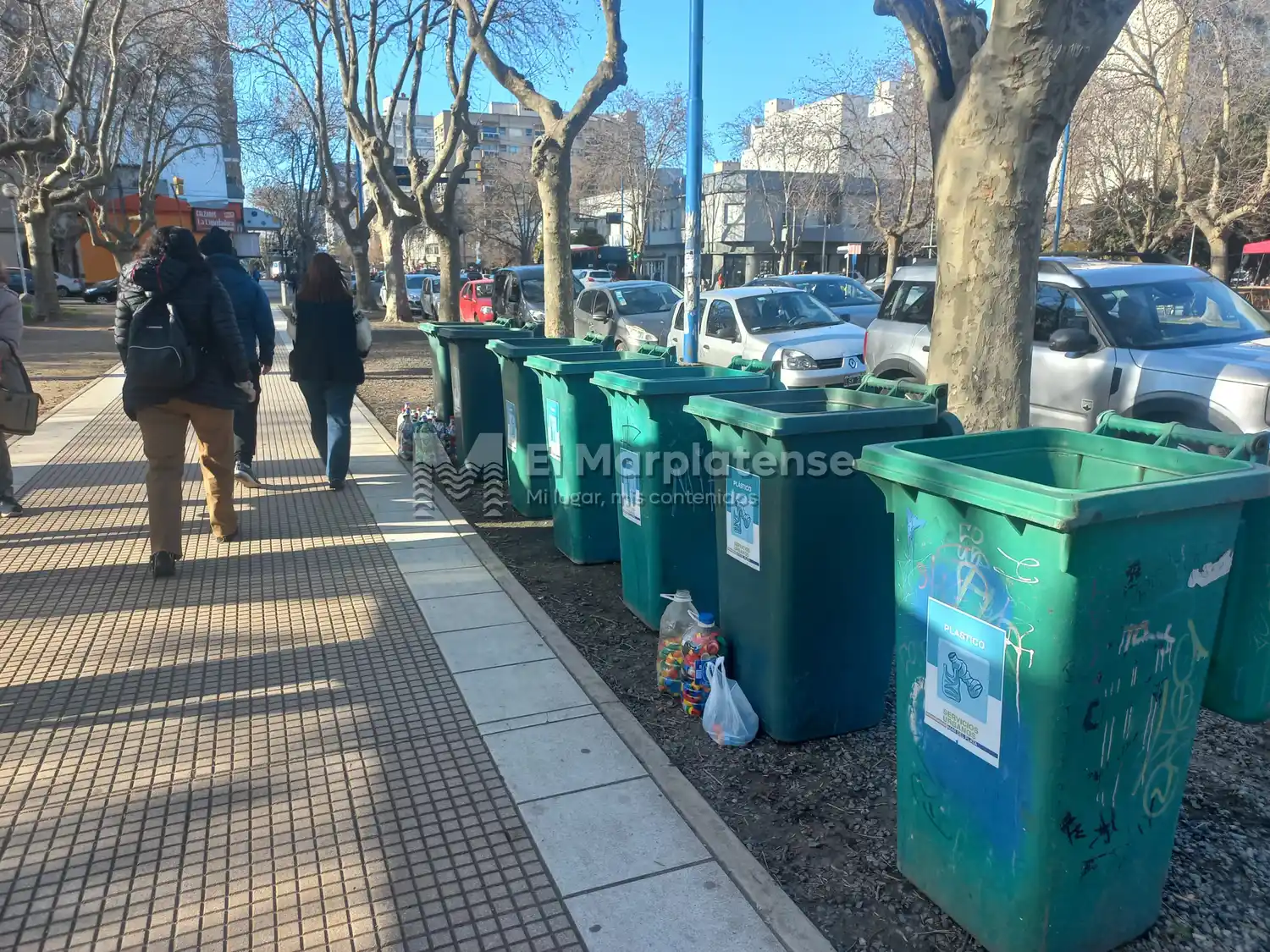 Vecinos se acercaron para contribuir en la iniciativa que se realiza en la ciudad.