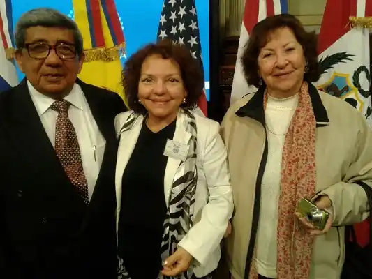 Zulma Nicolini fue galardonada en el III Congreso Mundial de Escritores