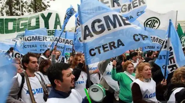 Agmer hará paro el 30 de abril en adhesión a la medida nacional convocada por CTA y Camioneros
