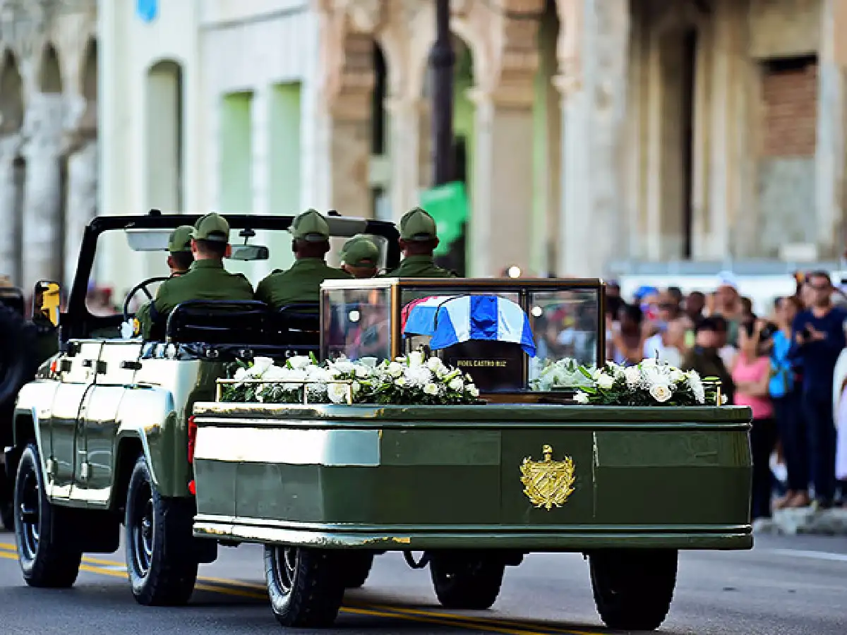 Cenizas de Fidel Castro llegaron a Santiago para recibir último homenaje