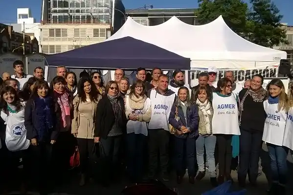 Finalizó el acampe docente frente a Casa de Gobierno: “acá no se rinde nadie”