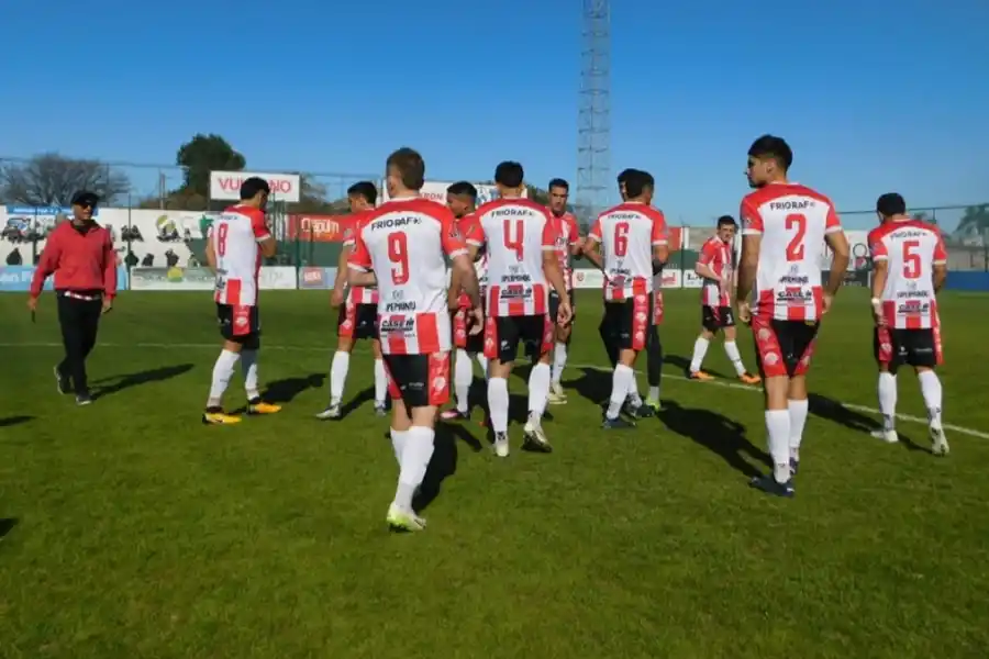 9 de Julio sigue sin poder ganar