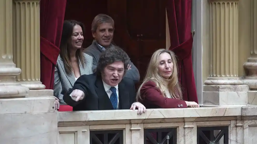 “Ustedes son los asesinos”: Javier Milei protagonizó fuertes cruces en el Congreso durante el discurso de Adorni