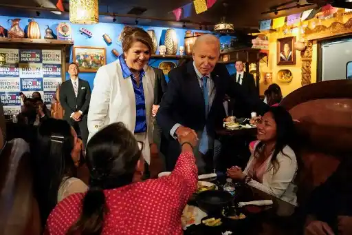 Biden a la conquista del voto latino: OFRECE MEDIDAS EDUCATIVAS Y MIGRATORIAS