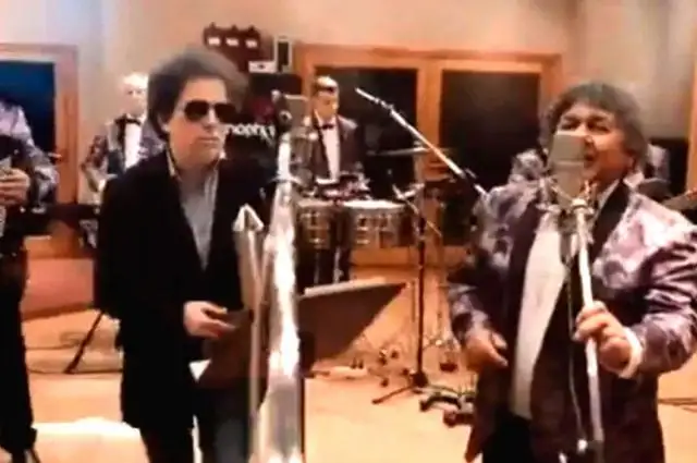 Andrés Calamaro y Los Palmeras se reunieron para tocar un clásico
