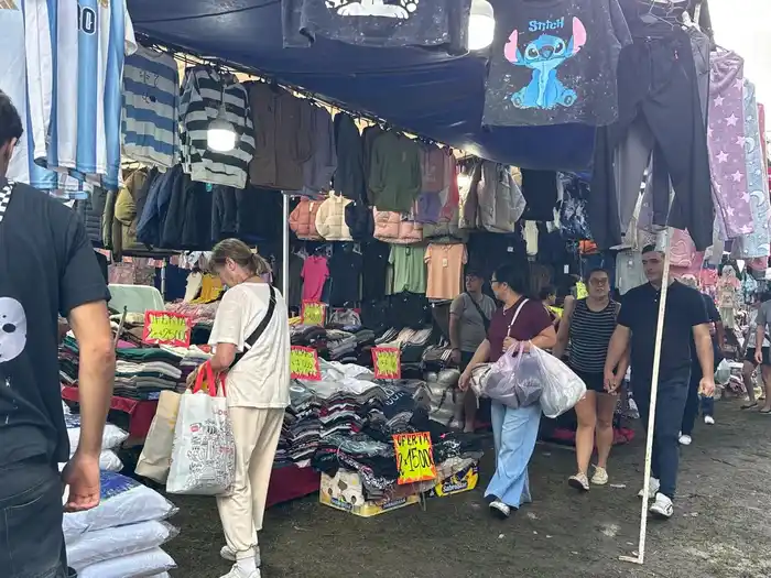 Con más de 200 stands y un escenario cultural, el Hipódromo vive a pleno la Feria Mercantil