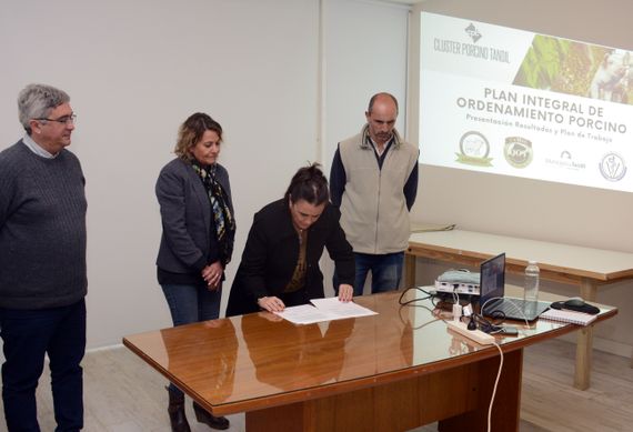 Cerró la segunda campaña de entrega de carne porcina