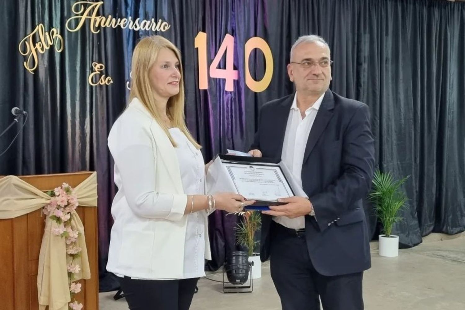 Calvo acompañó en la localidad de Susana el 140º Aniversario de la Escuela Nº 406 "D. Simón de Iriondo"