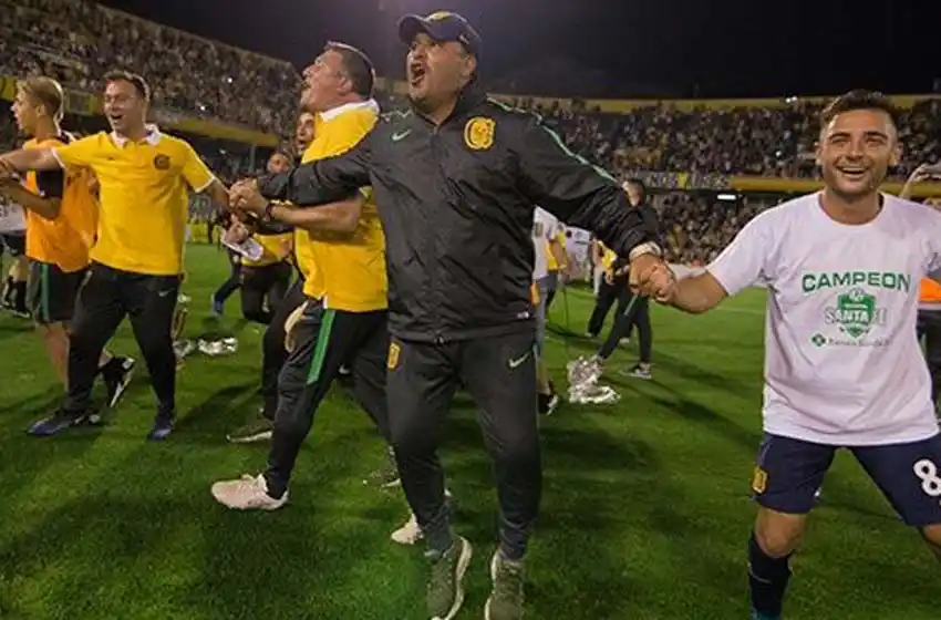 La hora de Leo Fernández