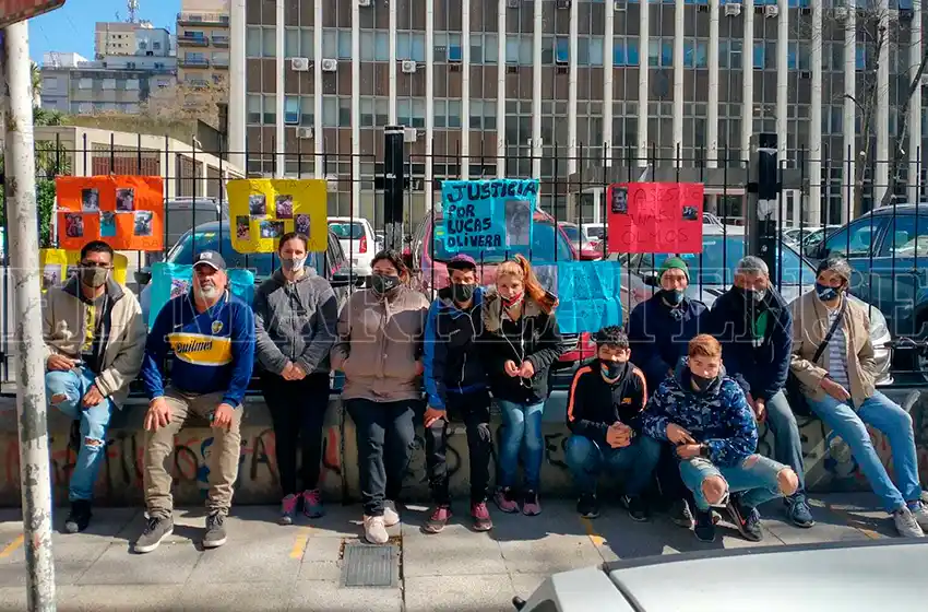 Piden Justicia por Lucas: "Están esperando para detenerlo porque no tiene domicilio fijo"