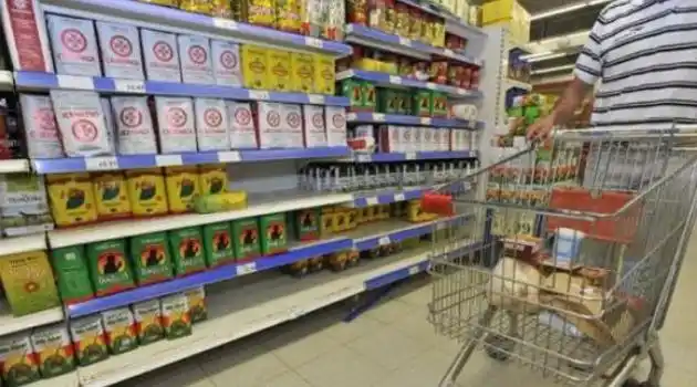El Gobierno multó a grandes cadenas de supermercados por incumplir acuerdo de precios