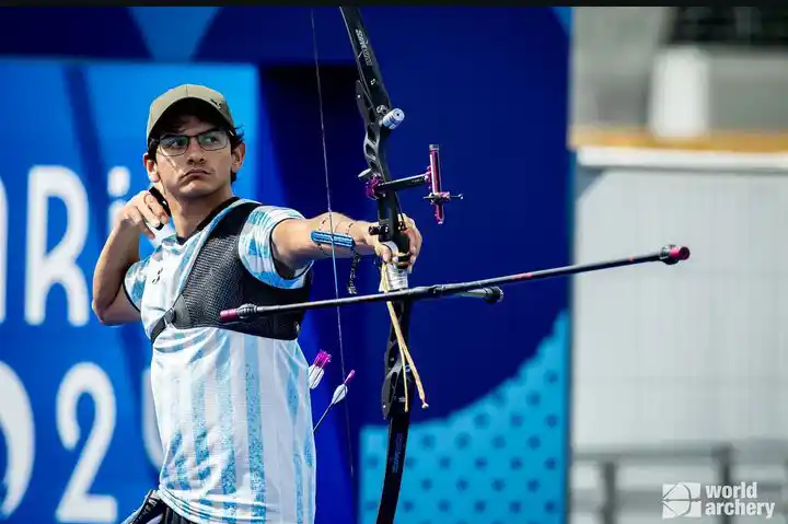 El marplatense Damián Jajarabilla en las prácticas de Paris 2024 (Foto: World Archery)